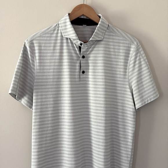 Lululemon Shirt Mens Medium Gray Striped Golf Short Sleeve - Picture 2 of 11